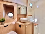 Beneteau Swift Trawler 48 owners en-suite